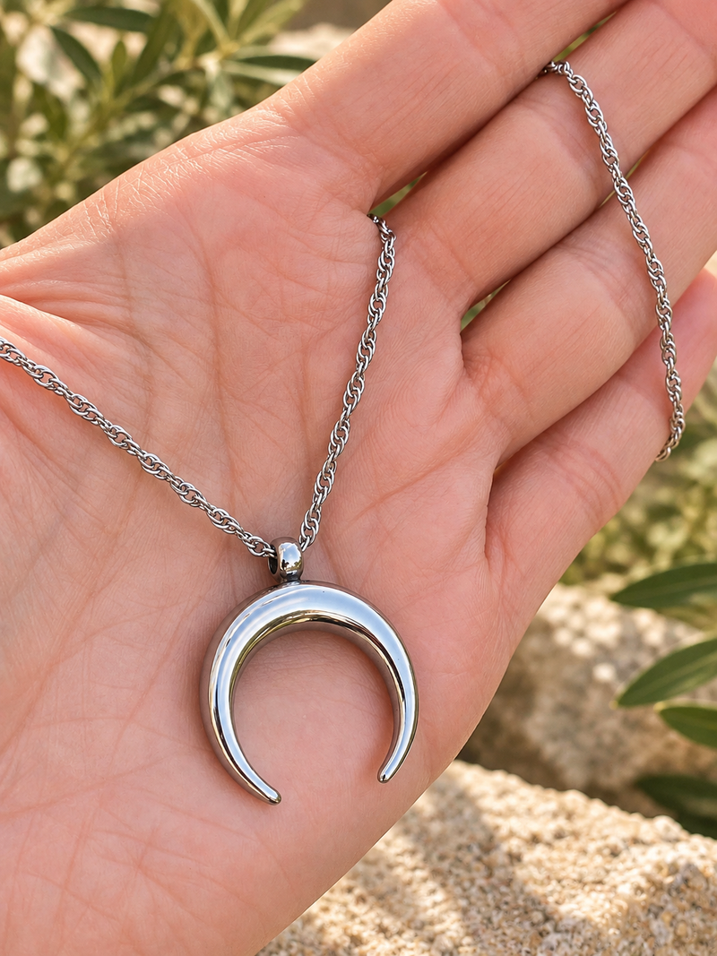 CRESCENT MOON NECKLACE